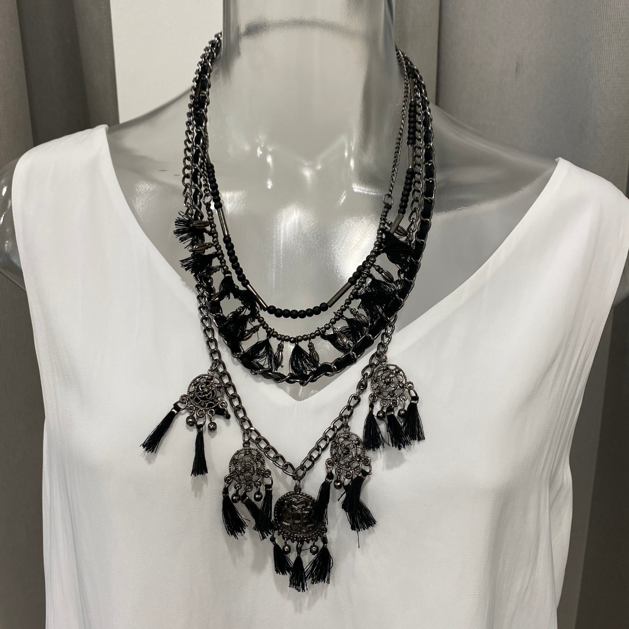 NÜ Multi Necklace Black